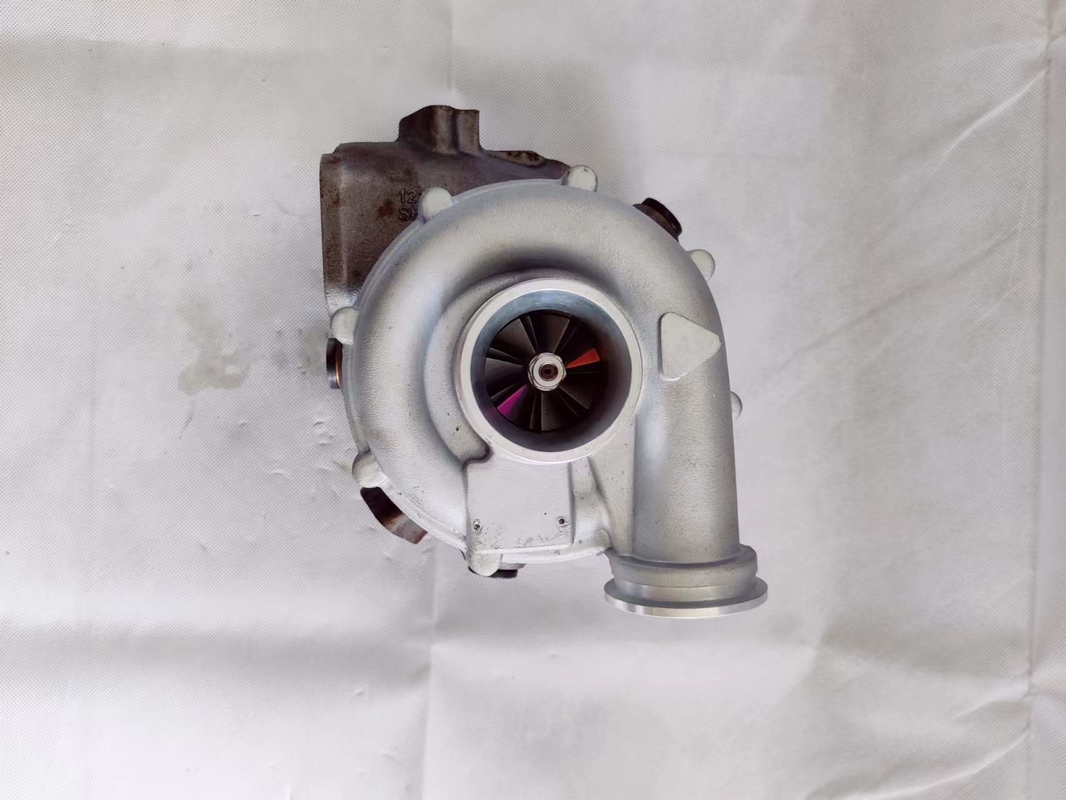Le moteur est équipé d'un moteur à combustion interne à combustion interne.